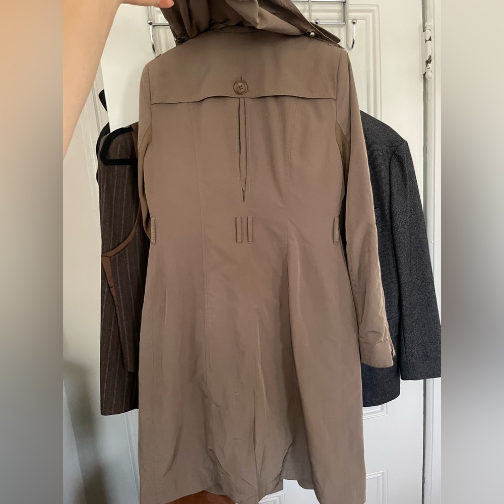 BCBG MAXAZRIA Tan Double-Breasted Trench Coat - Picture 11 of 16